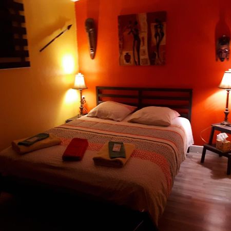 Flassans-sur-Issole Chez Patricia & Denis B&B 외부 사진